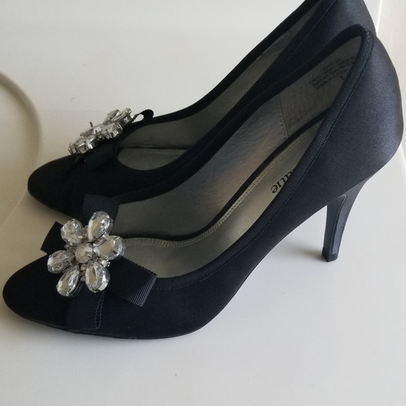 Shoes - Picture 2 of 2